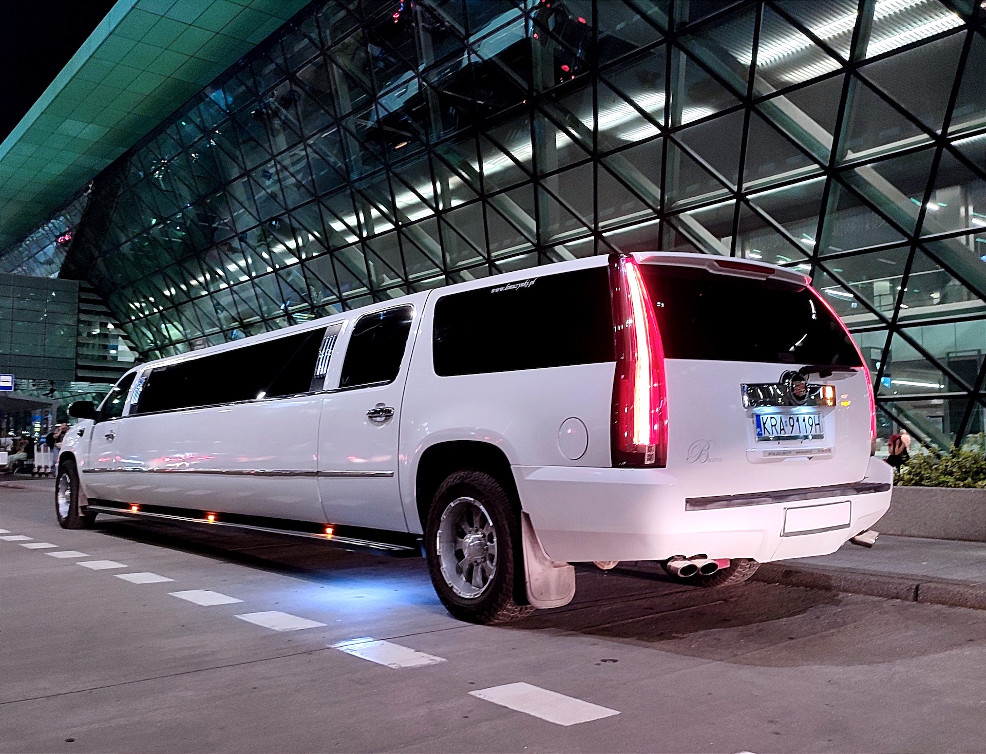 big-cadillac-escalade-16-osob-krakow4